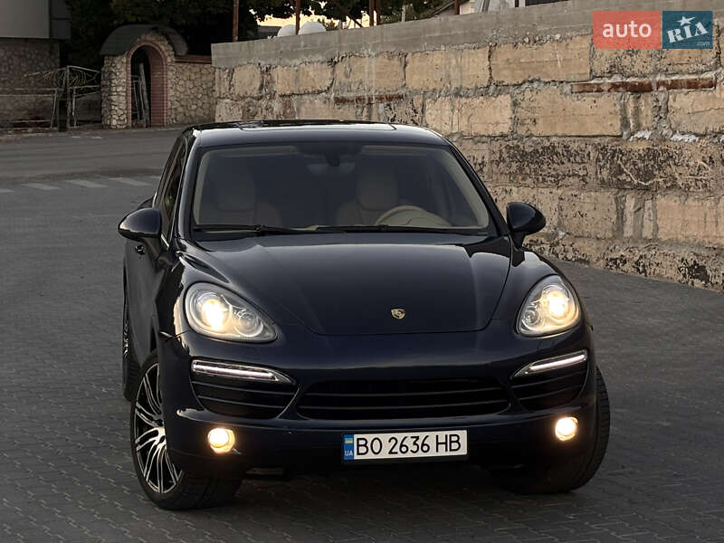 Позашляховик / Кросовер Porsche Cayenne 2011 в Тернополі