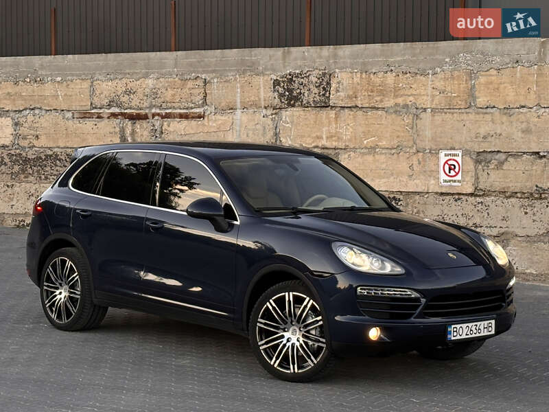 Позашляховик / Кросовер Porsche Cayenne 2011 в Тернополі