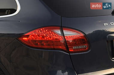 Позашляховик / Кросовер Porsche Cayenne 2011 в 