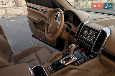 Позашляховик / Кросовер Porsche Cayenne 2011 в 