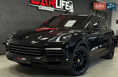 Позашляховик / Кросовер Porsche Cayenne 2018 в 