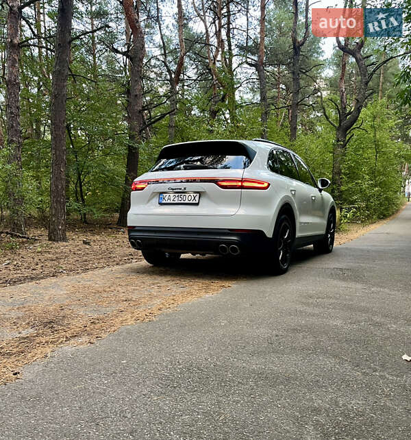 Позашляховик / Кросовер Porsche Cayenne 2018 в Києві