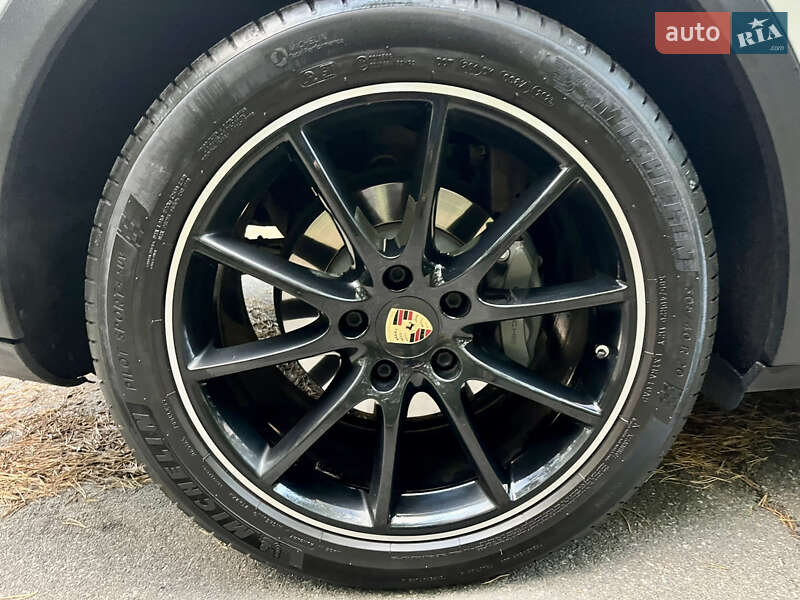 Позашляховик / Кросовер Porsche Cayenne 2018 в Києві