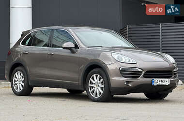 Внедорожник / Кроссовер Porsche Cayenne 2012 в 