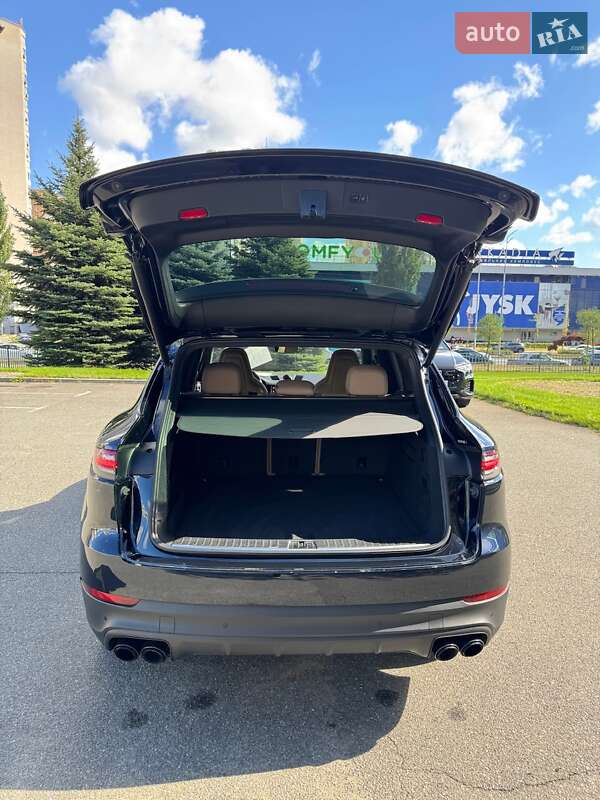 Позашляховик / Кросовер Porsche Cayenne 2019 в Києві