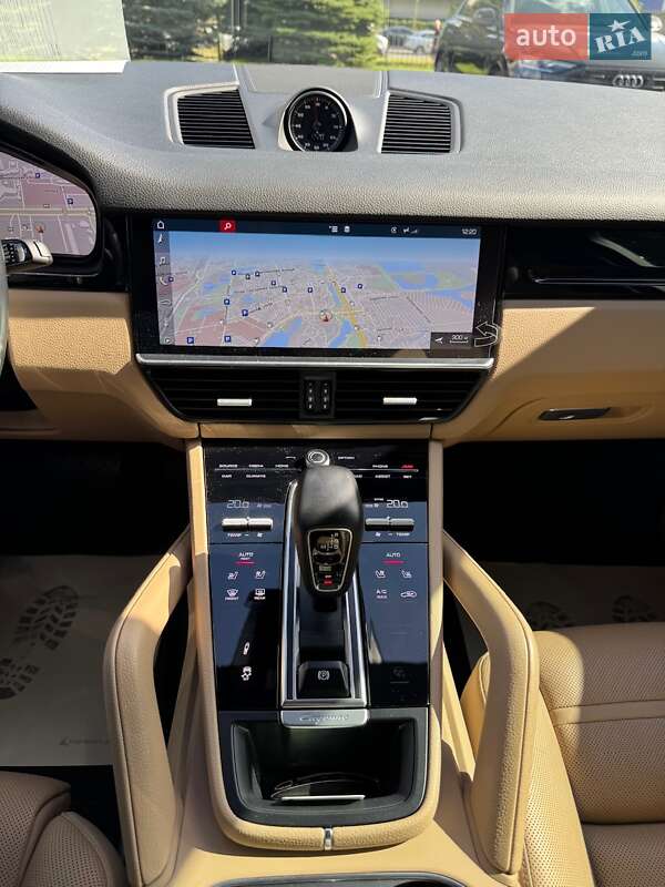 Позашляховик / Кросовер Porsche Cayenne 2019 в Києві