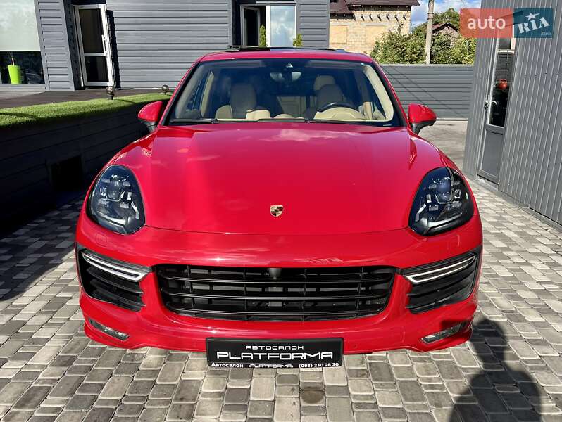 Внедорожник / Кроссовер Porsche Cayenne 2015 в Киеве