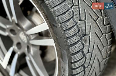 Позашляховик / Кросовер Porsche Cayenne 2013 в 