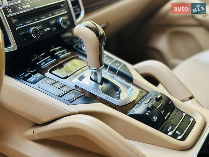 Внедорожник / Кроссовер Porsche Cayenne 2013 в Львове