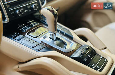 Позашляховик / Кросовер Porsche Cayenne 2013 в 