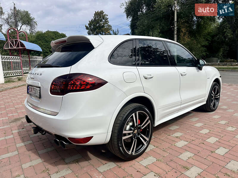 Позашляховик / Кросовер Porsche Cayenne 2014 в Умані