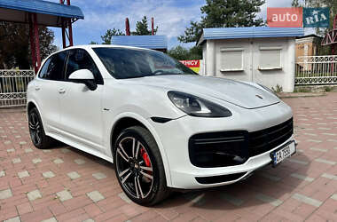 Внедорожник / Кроссовер Porsche Cayenne 2014 в Умани