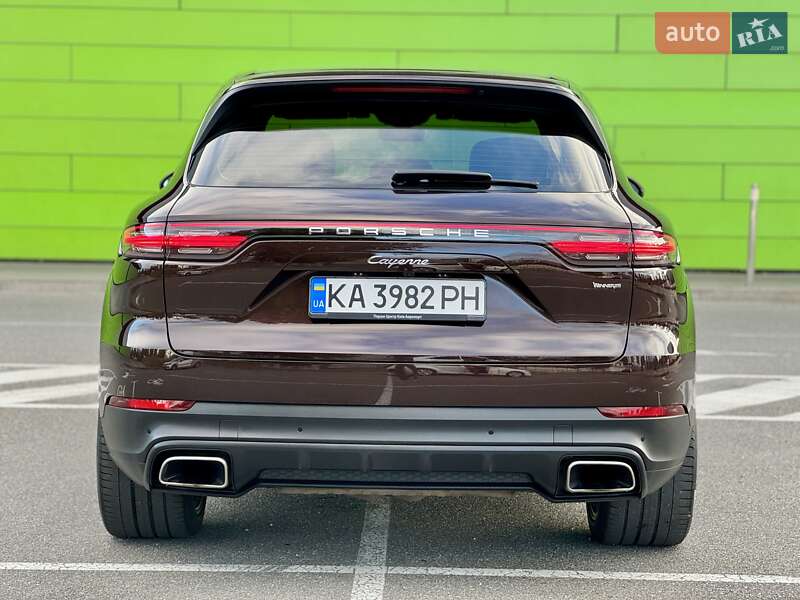 Позашляховик / Кросовер Porsche Cayenne 2018 в Києві