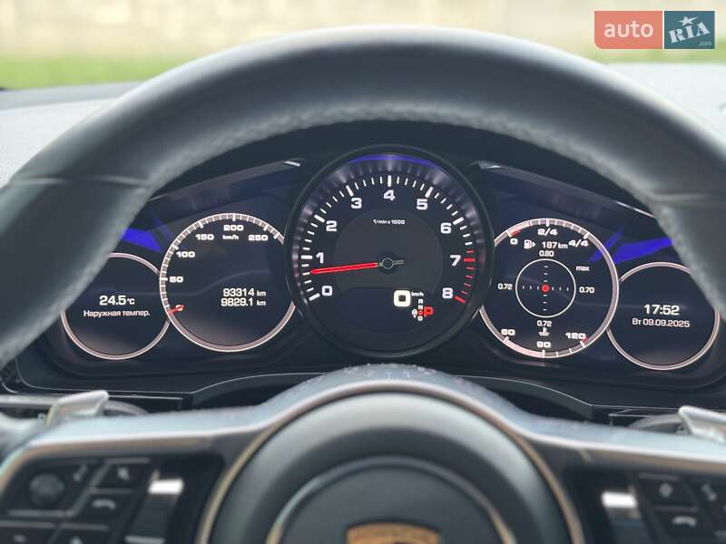 Позашляховик / Кросовер Porsche Cayenne 2018 в Києві