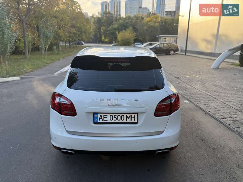 Позашляховик / Кросовер Porsche Cayenne 2012 в Дніпрі