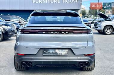 Позашляховик / Кросовер Porsche Cayenne 2024 в 