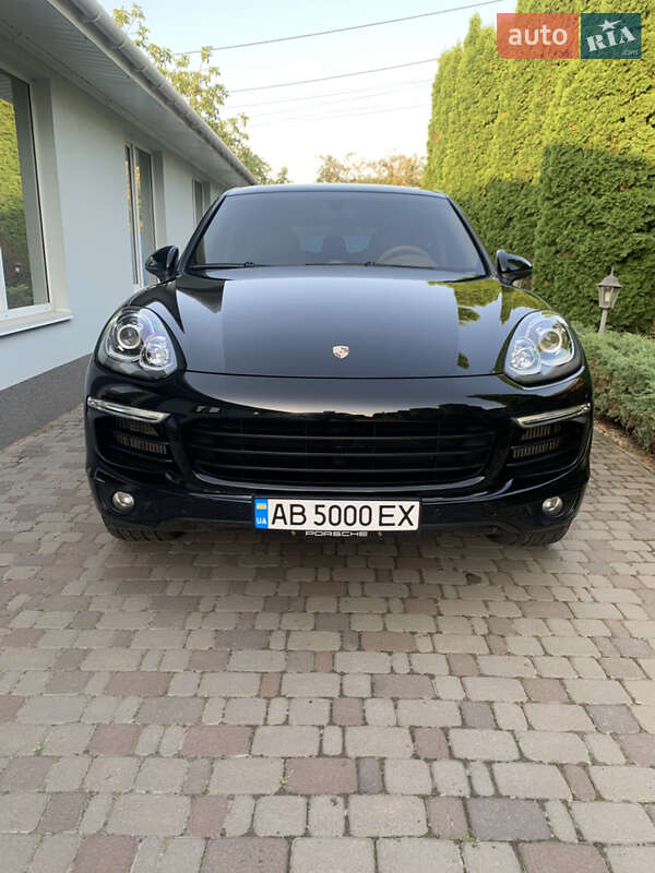 Позашляховик / Кросовер Porsche Cayenne 2016 в Вінниці