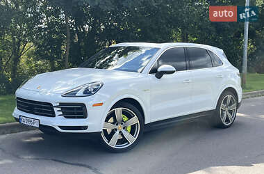 Позашляховик / Кросовер Porsche Cayenne 2019 в 