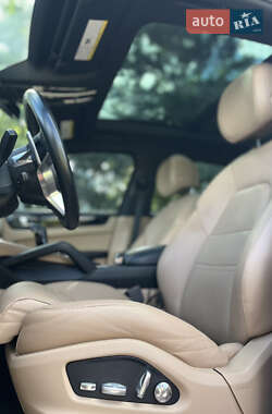 Позашляховик / Кросовер Porsche Cayenne 2019 в 