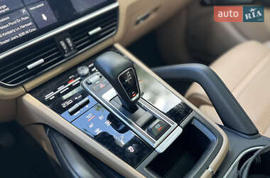 Позашляховик / Кросовер Porsche Cayenne 2019 в 