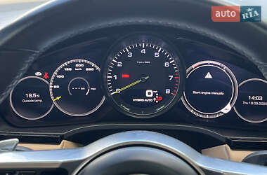 Позашляховик / Кросовер Porsche Cayenne 2019 в 