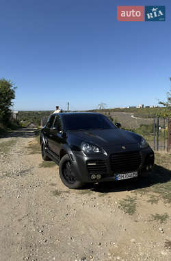 Внедорожник / Кроссовер Porsche Cayenne 2004 в 
