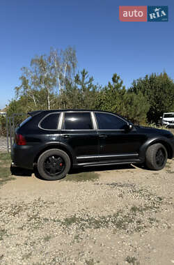 Внедорожник / Кроссовер Porsche Cayenne 2004 в 