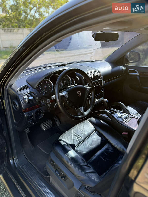 Позашляховик / Кросовер Porsche Cayenne 2004 в Кривому Розі
