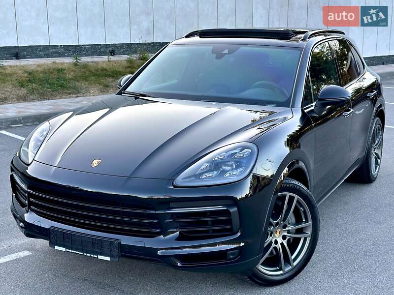 Внедорожник / Кроссовер Porsche Cayenne 2017 в Киеве