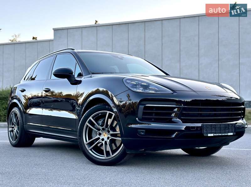 Внедорожник / Кроссовер Porsche Cayenne 2017 в Киеве