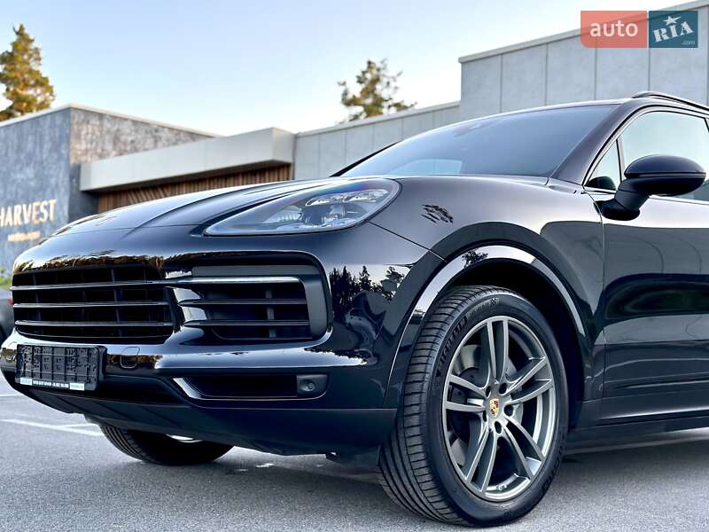 Внедорожник / Кроссовер Porsche Cayenne 2017 в Киеве