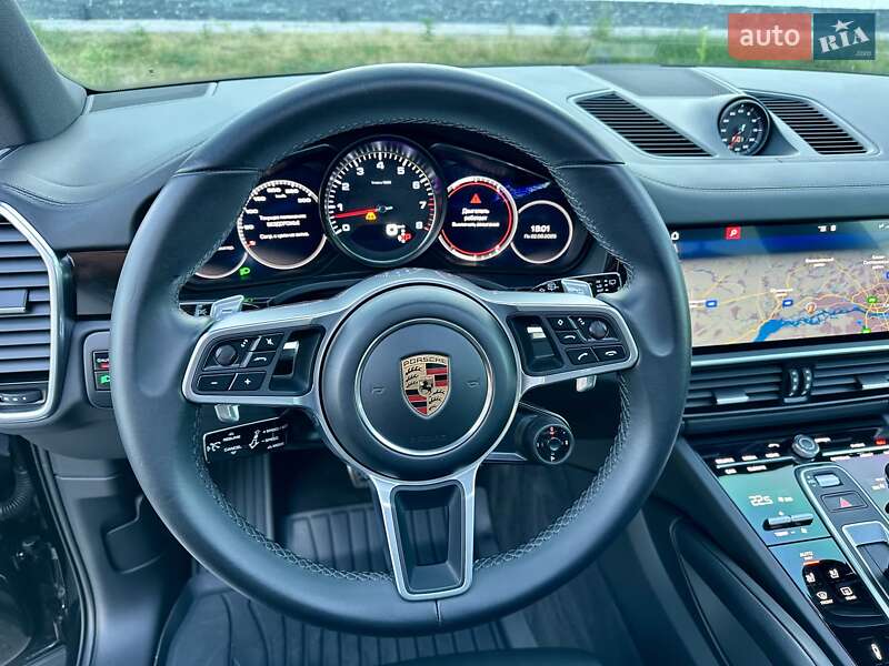 Внедорожник / Кроссовер Porsche Cayenne 2017 в Киеве