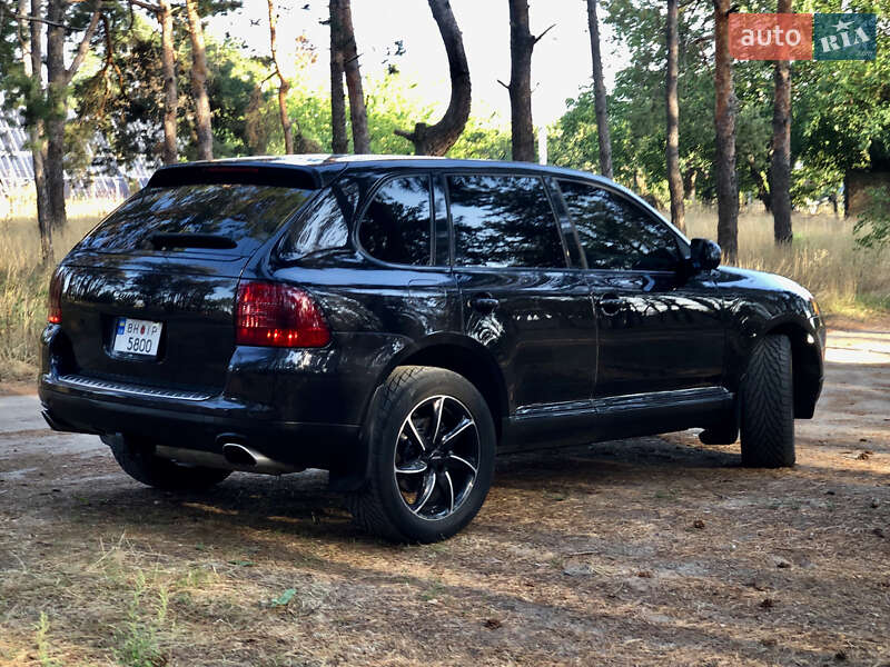Внедорожник / Кроссовер Porsche Cayenne 2004 в Николаеве