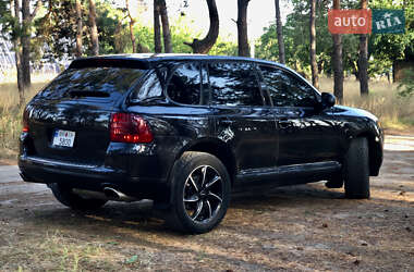 Позашляховик / Кросовер Porsche Cayenne 2004 в 