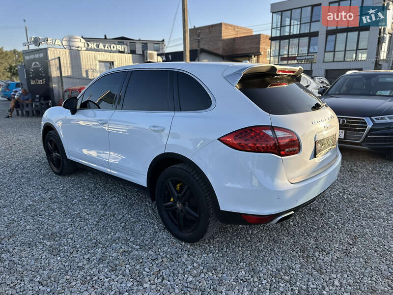 Внедорожник / Кроссовер Porsche Cayenne 2014 в Ивано-Франковске