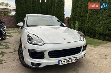 Внедорожник / Кроссовер Porsche Cayenne 2017 в 
