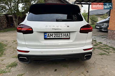 Внедорожник / Кроссовер Porsche Cayenne 2017 в 