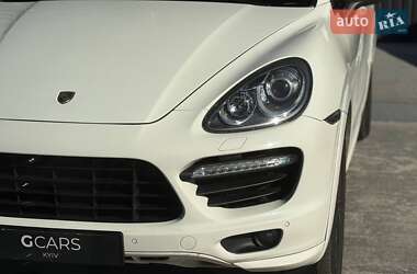 Внедорожник / Кроссовер Porsche Cayenne 2011 в 