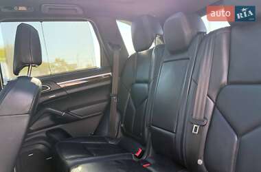Внедорожник / Кроссовер Porsche Cayenne 2011 в 