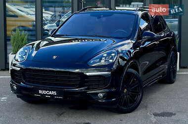 Внедорожник / Кроссовер Porsche Cayenne 2017 в Кременчуге