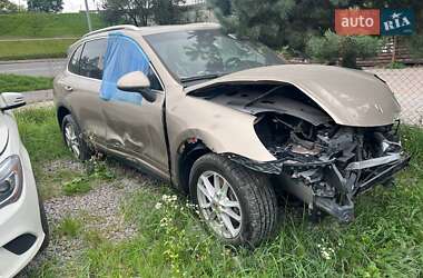 Внедорожник / Кроссовер Porsche Cayenne 2015 в 