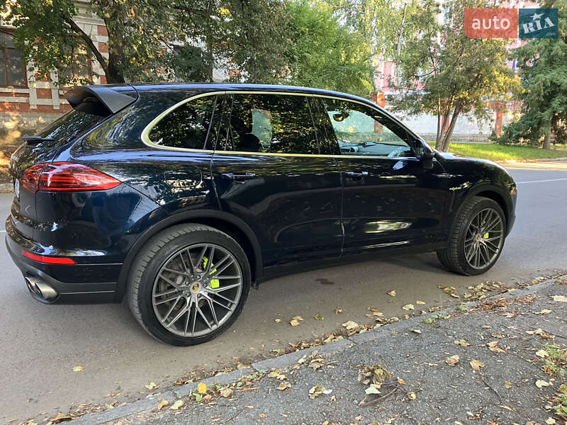 Позашляховик / Кросовер Porsche Cayenne 2017 в Кам'янець-Подільському