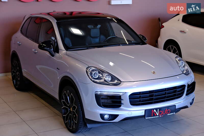 Внедорожник / Кроссовер Porsche Cayenne 2015 в Одессе