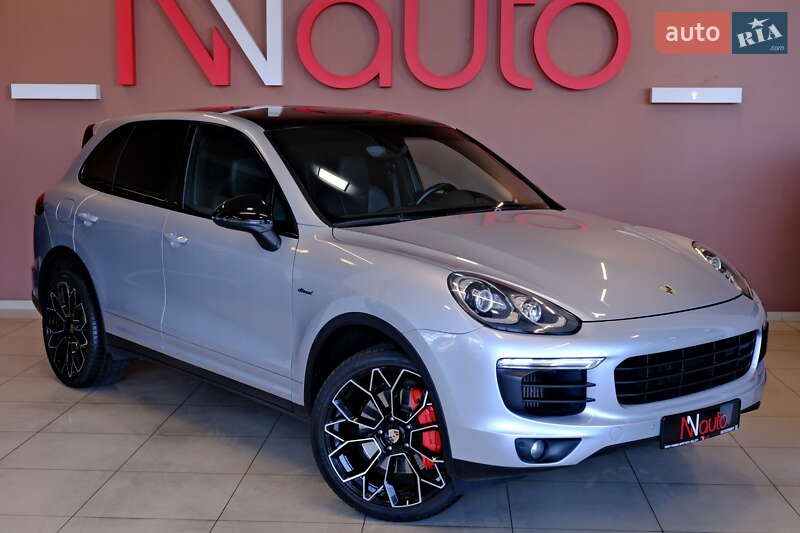 Внедорожник / Кроссовер Porsche Cayenne 2015 в Одессе