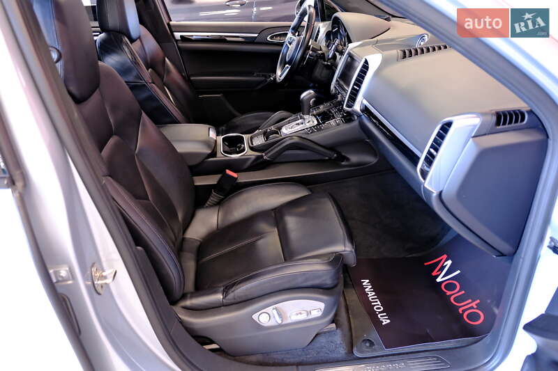 Внедорожник / Кроссовер Porsche Cayenne 2015 в Одессе