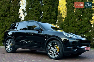 Позашляховик / Кросовер Porsche Cayenne 2015 в 