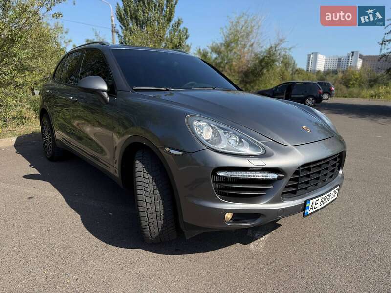 Внедорожник / Кроссовер Porsche Cayenne 2010 в Кривом Роге