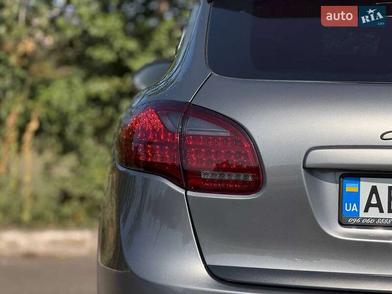 Внедорожник / Кроссовер Porsche Cayenne 2010 в Кривом Роге
