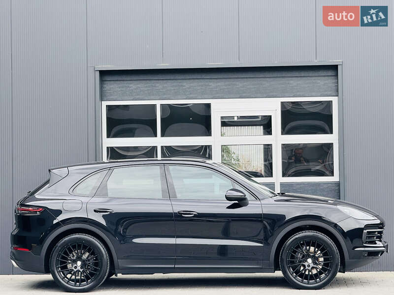 Позашляховик / Кросовер Porsche Cayenne 2018 в Мукачевому
