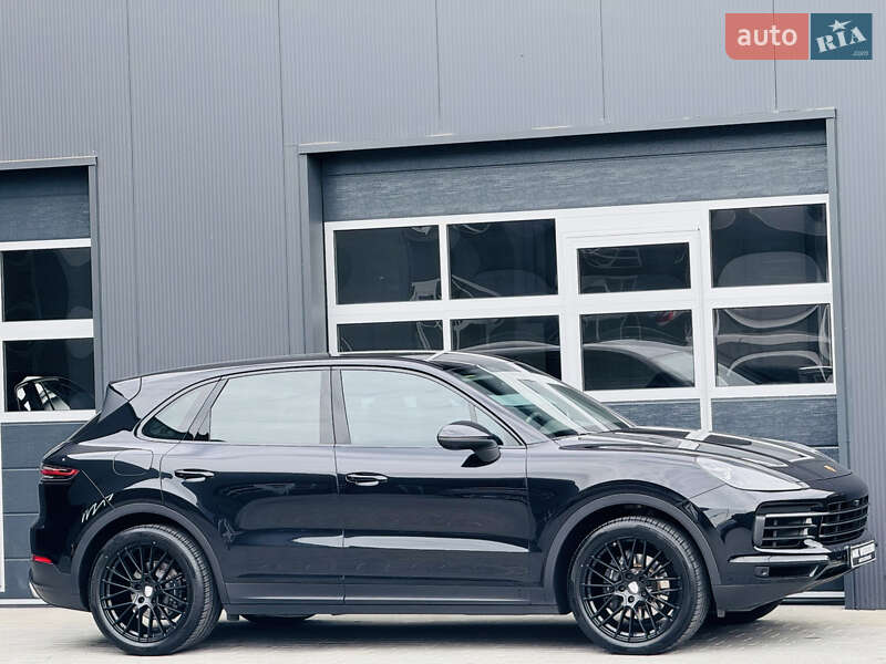 Позашляховик / Кросовер Porsche Cayenne 2018 в Мукачевому